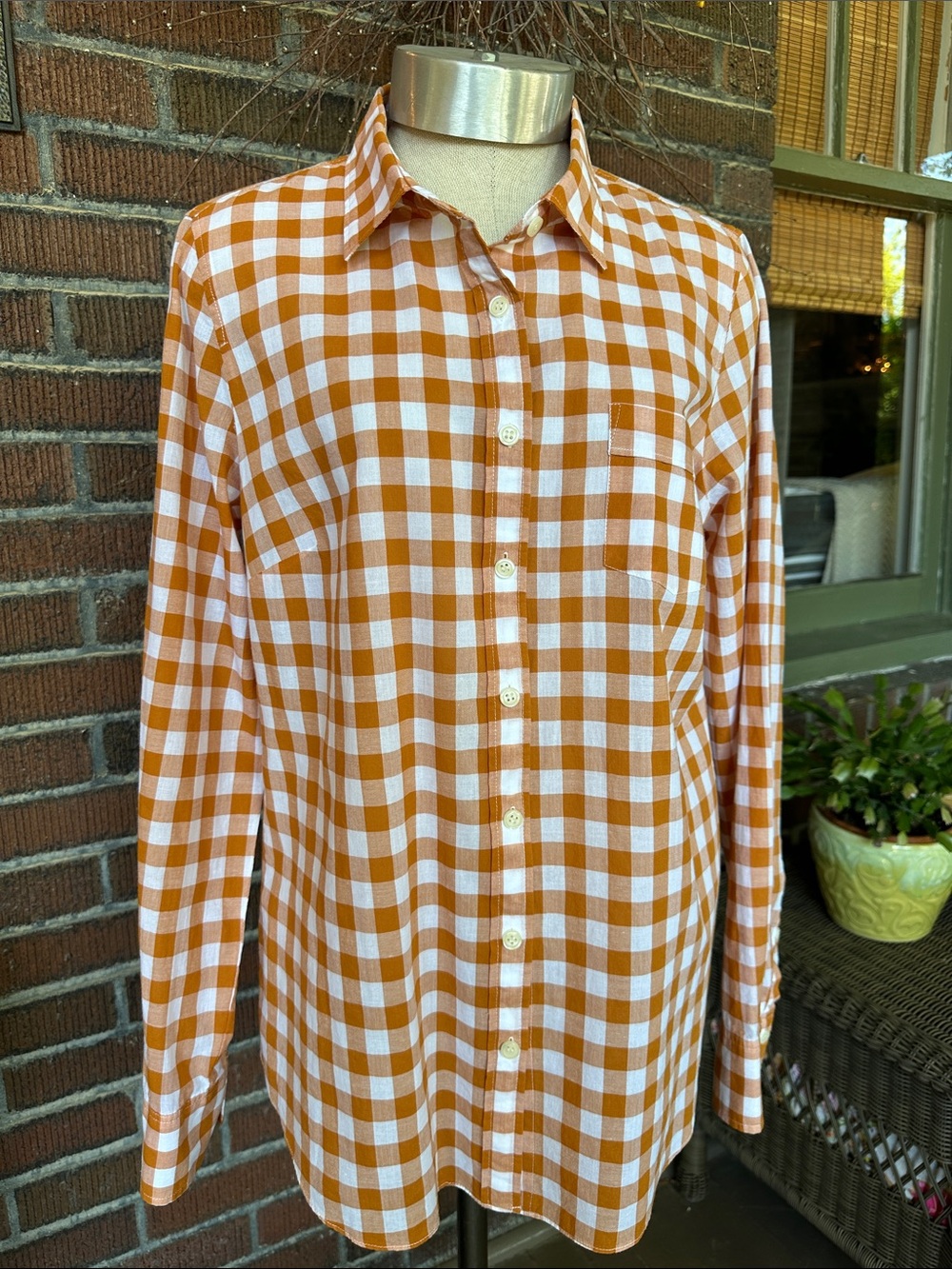 J Crew The Perfect Shirt orange cotton gingham button front w/chest pocket. Sz M